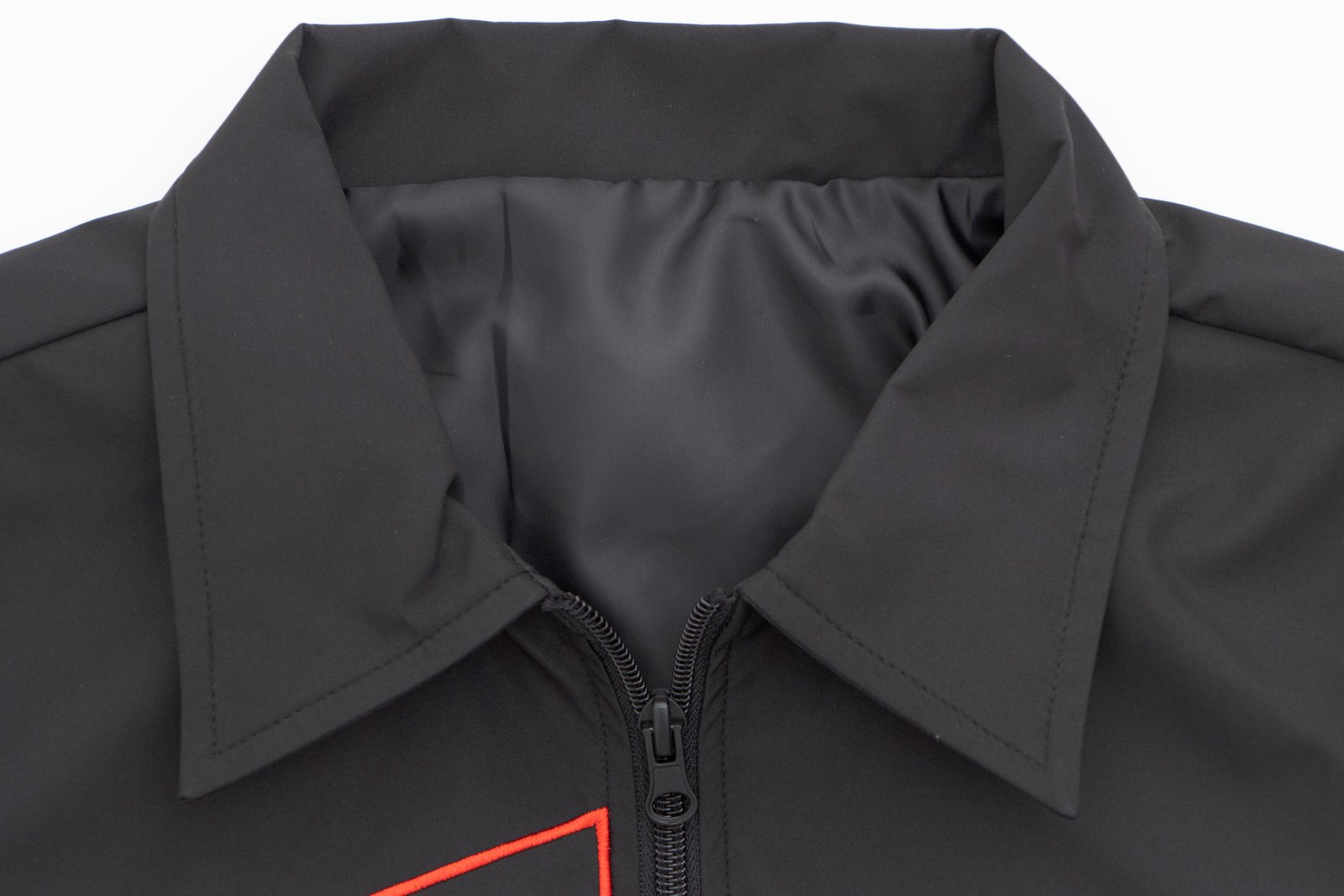 Jacket con Logo BAC en rojo